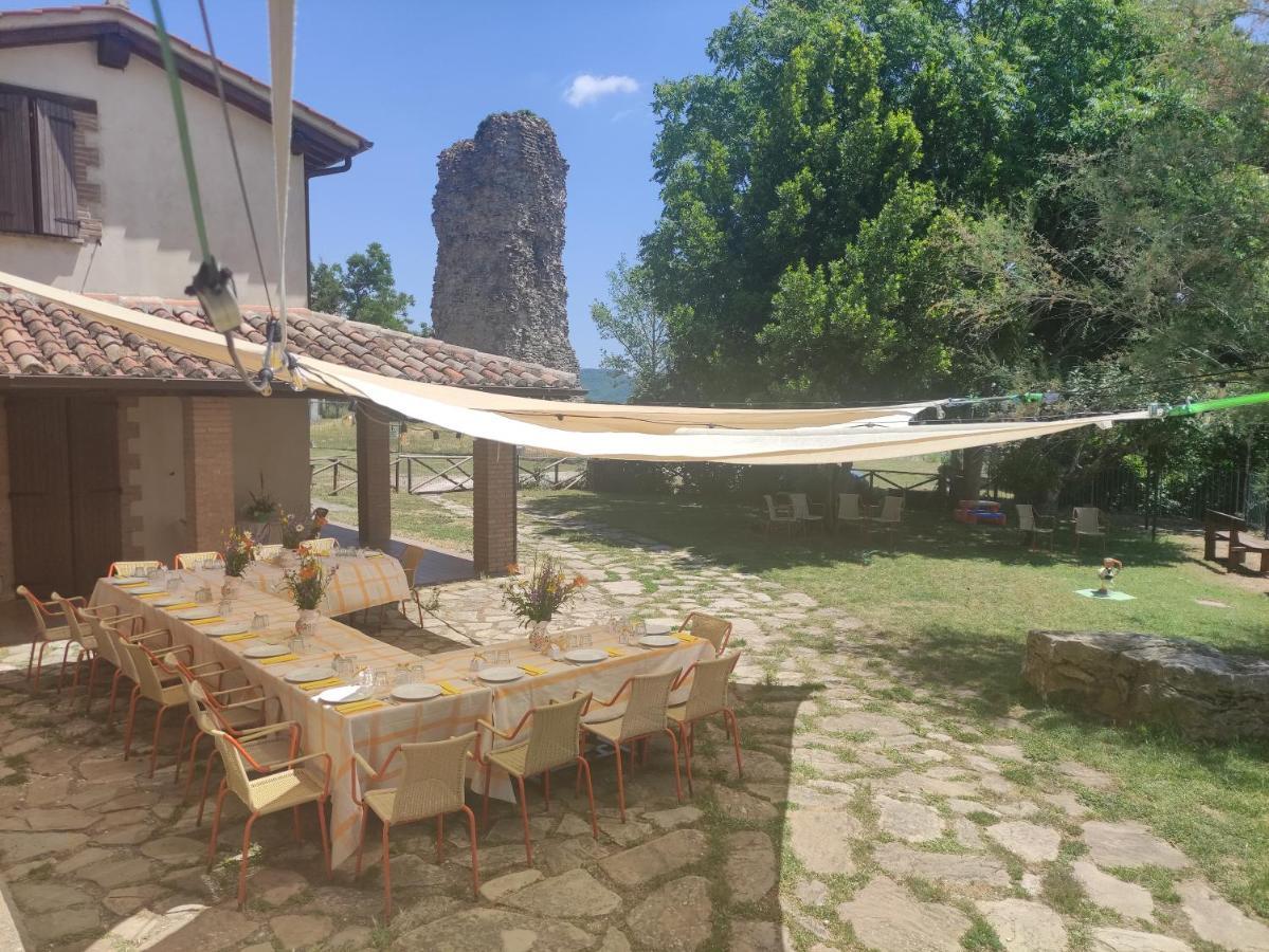 Agriturismo Borgo San Benedetto Villa Pietralunga  Exteriör bild