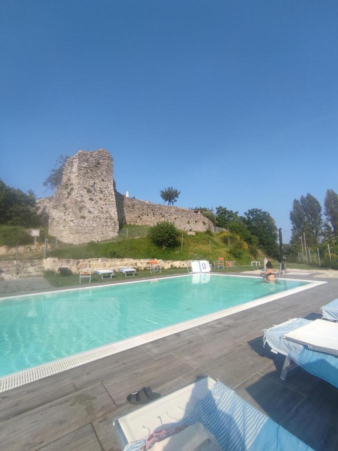Agriturismo Borgo San Benedetto Villa Pietralunga  Exteriör bild