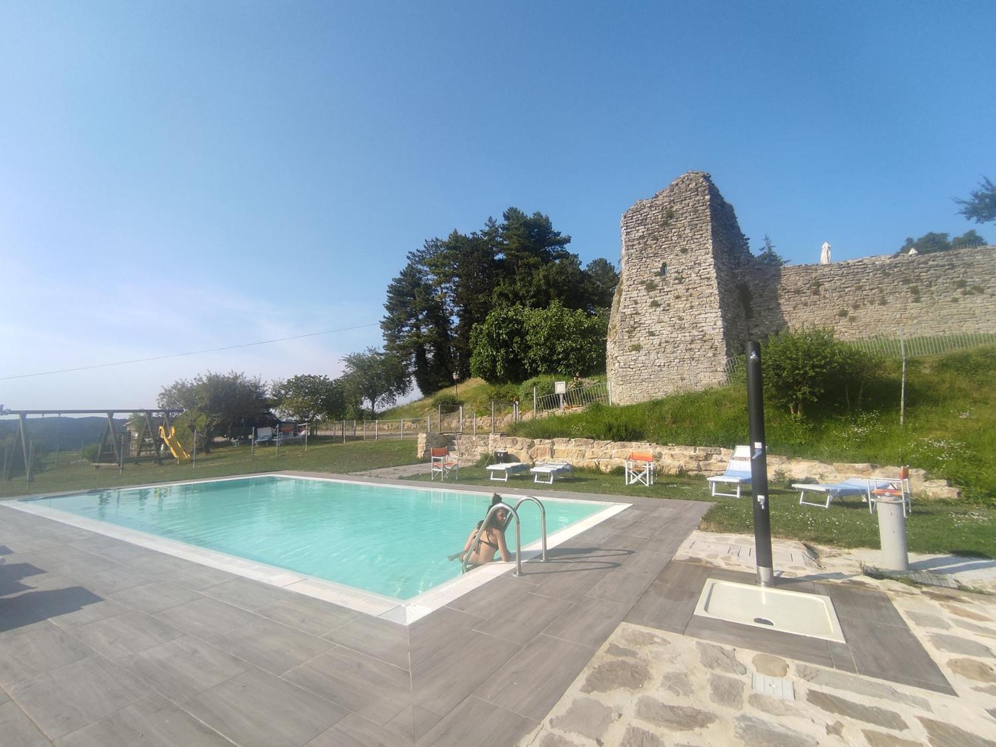 Agriturismo Borgo San Benedetto Villa Pietralunga  Exteriör bild