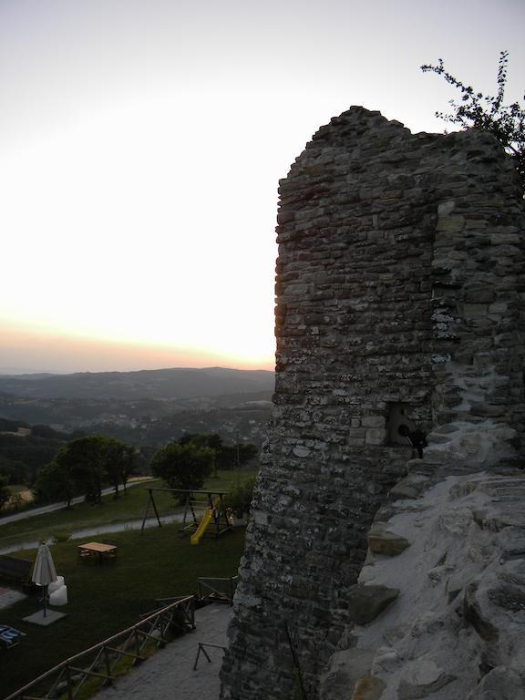 Agriturismo Borgo San Benedetto Villa Pietralunga  Exteriör bild