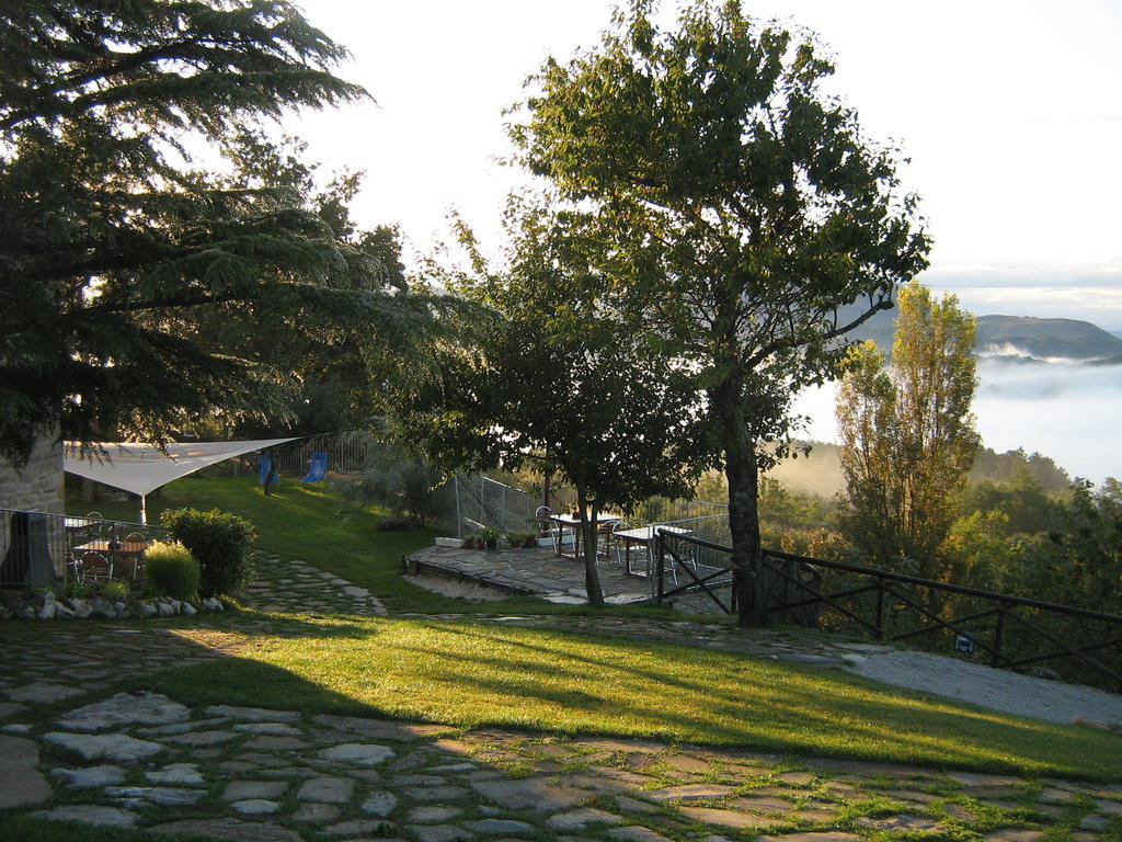 Agriturismo Borgo San Benedetto Villa Pietralunga  Exteriör bild