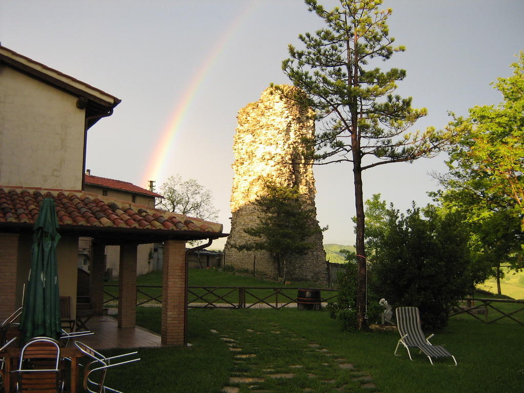 Agriturismo Borgo San Benedetto Villa Pietralunga  Exteriör bild