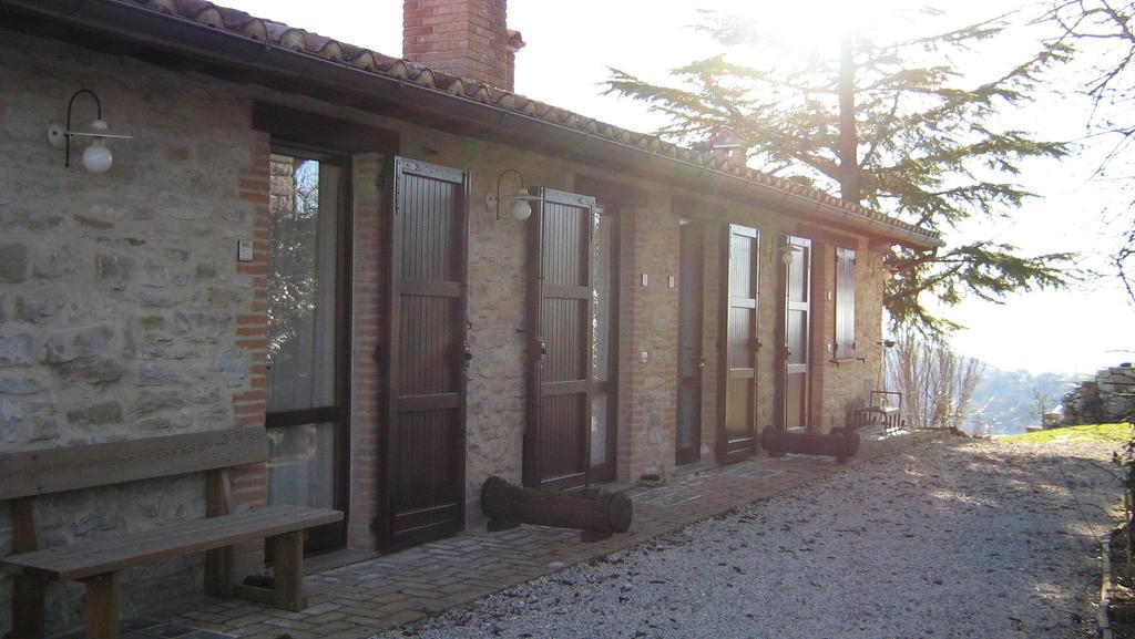 Agriturismo Borgo San Benedetto Villa Pietralunga  Exteriör bild