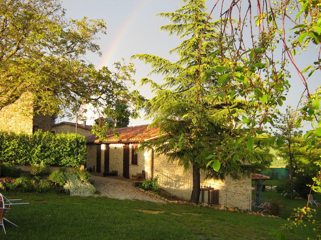Agriturismo Borgo San Benedetto Villa Pietralunga  Exteriör bild