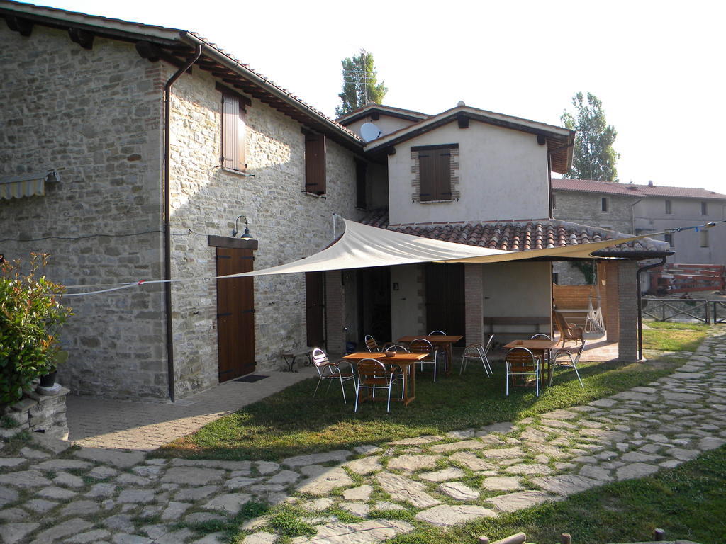 Agriturismo Borgo San Benedetto Villa Pietralunga  Exteriör bild
