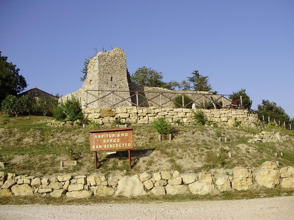 Agriturismo Borgo San Benedetto Villa Pietralunga  Exteriör bild